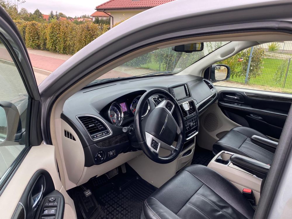 Chrysler Town & Country