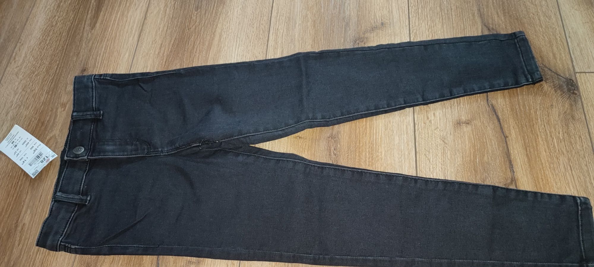 Spodnie 128 nowe Reserved jeansowe dziewczynka czarne