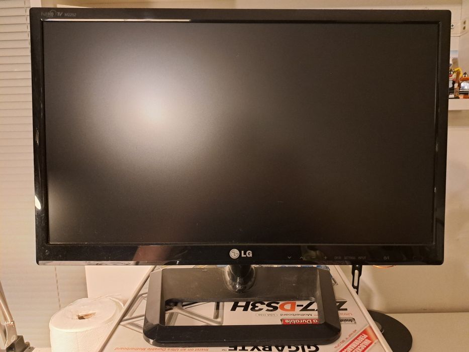 Monitor z funkcją TV LG M2252 22 całe 1920x1080