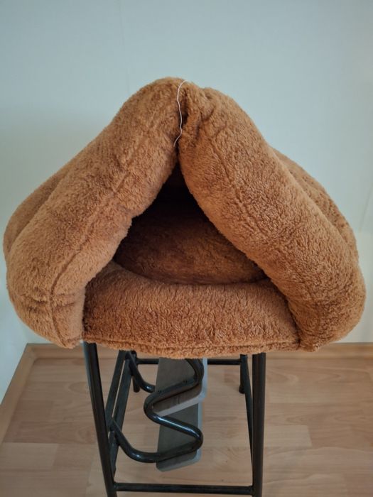 Домик для кошек и собак