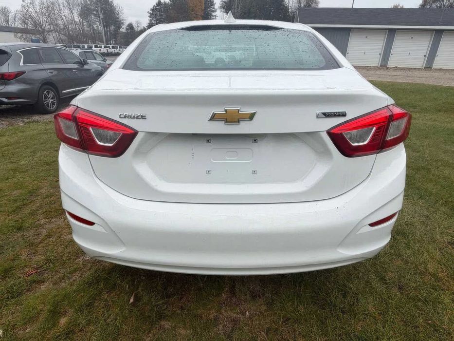 Chevrolet Cruze Premier      2018