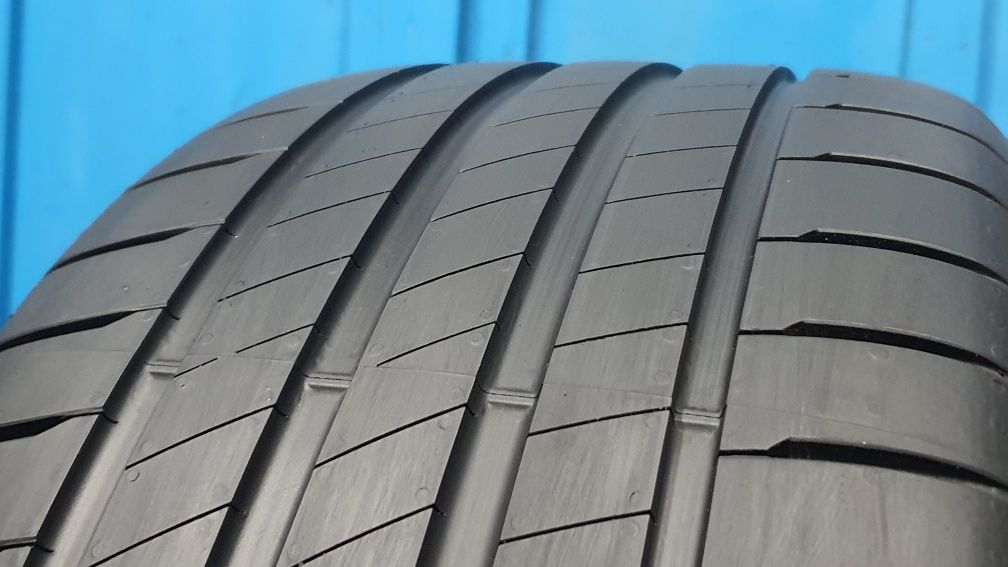 235/35 R19 Markowe opony letnie Bridgestone ! Rok 2023