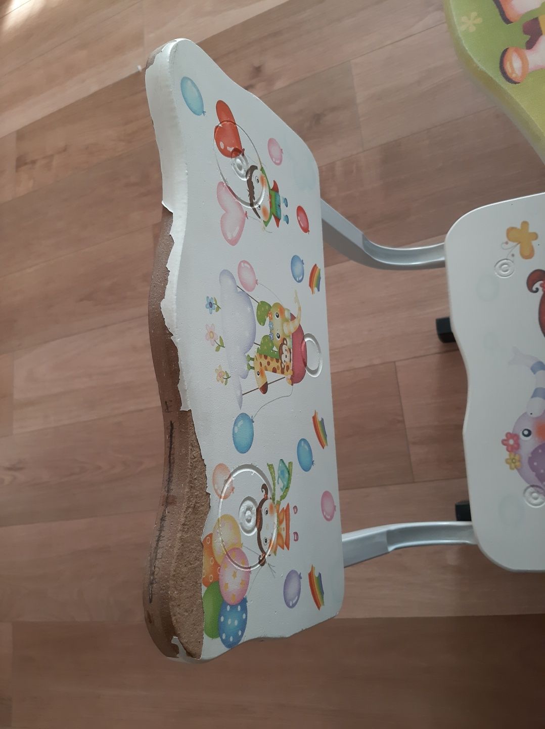 Biurko regulowane  (dostępna 1 sztuka) + krzesełko gratis