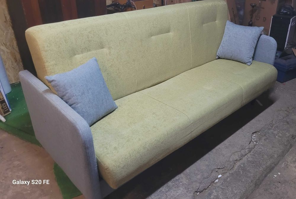 wersalka / kanapa . Funkcja spania . Sofa