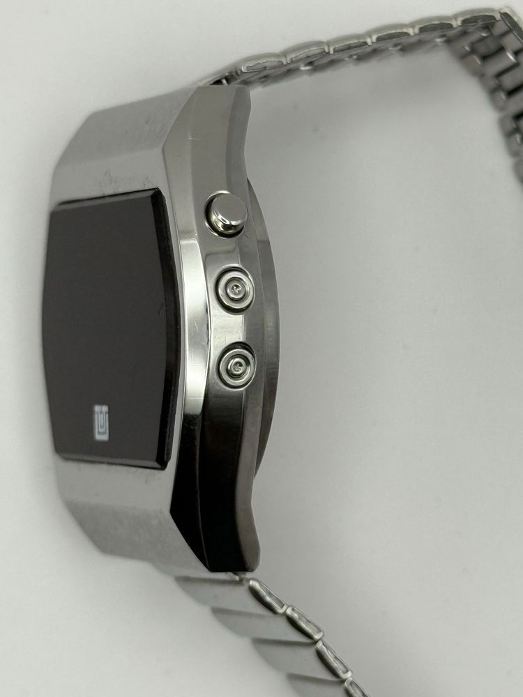 Zegarek Unitra Warel LED Hermaszewski