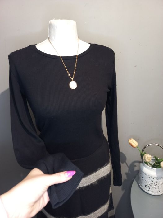 Bluzeczka prążek czarna. Stan idealny s