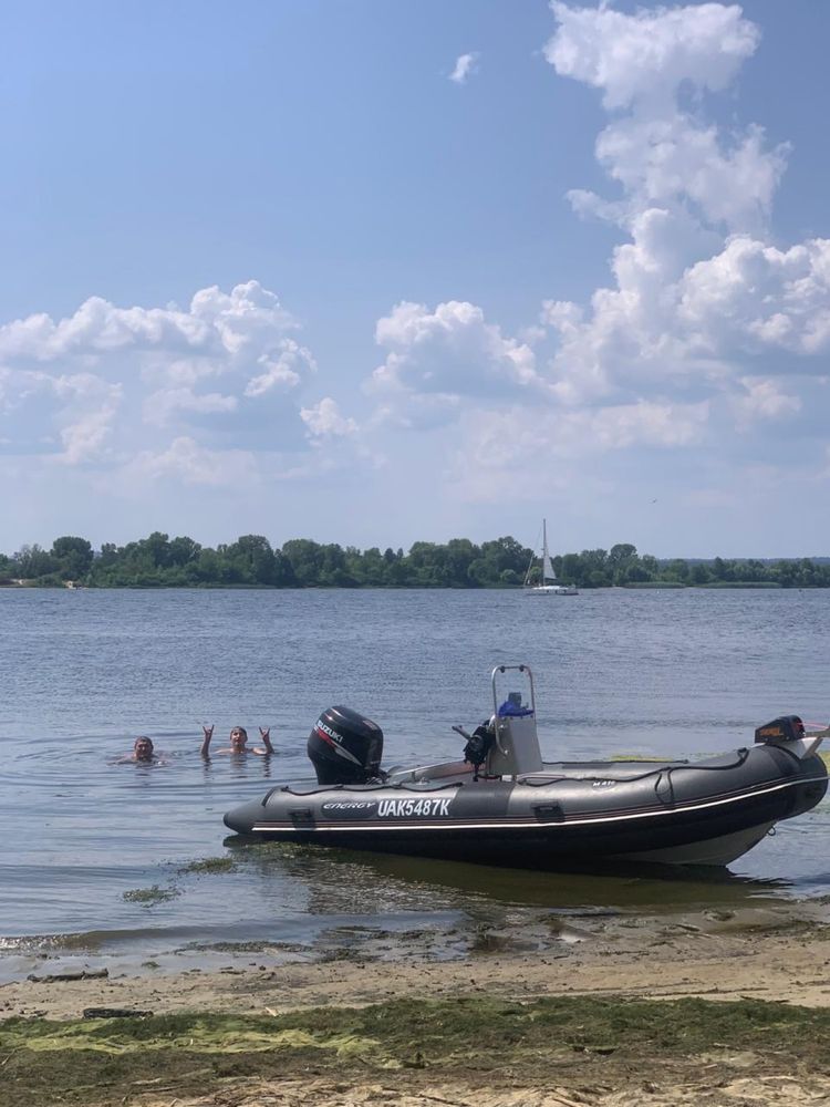 Продам лодку RIB 4.50