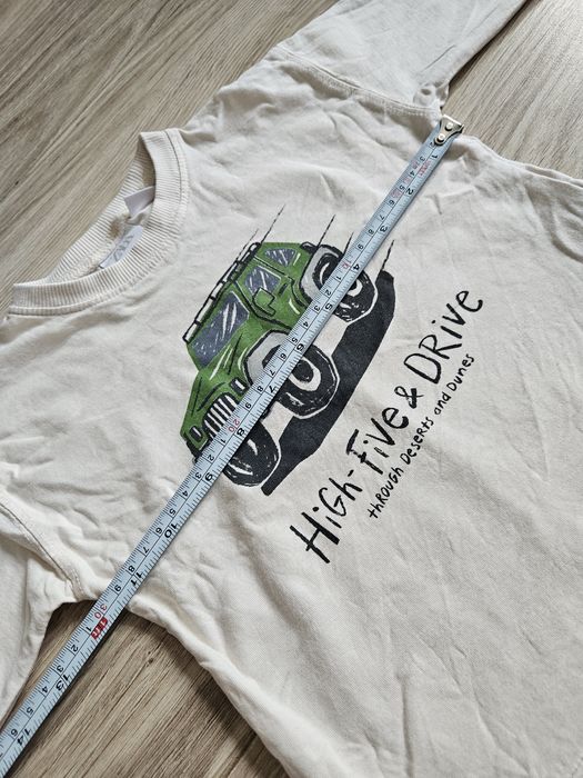 Bluzka Zara z autem samochodem Jeepem r86