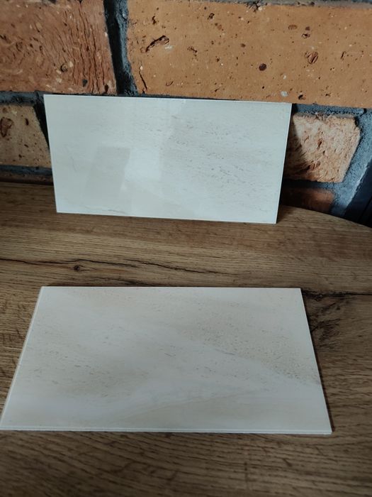 Samoprzylepne płytki ścienne imitujące marmur 23 szt.