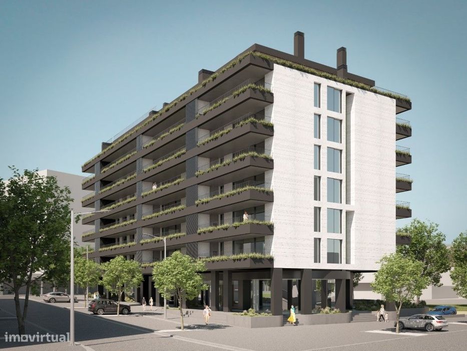 Apartamento T3, novo, varanda com churrasqueira e lavandaria; pisci...