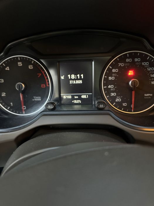 Audi Q5 niski przebieg!!