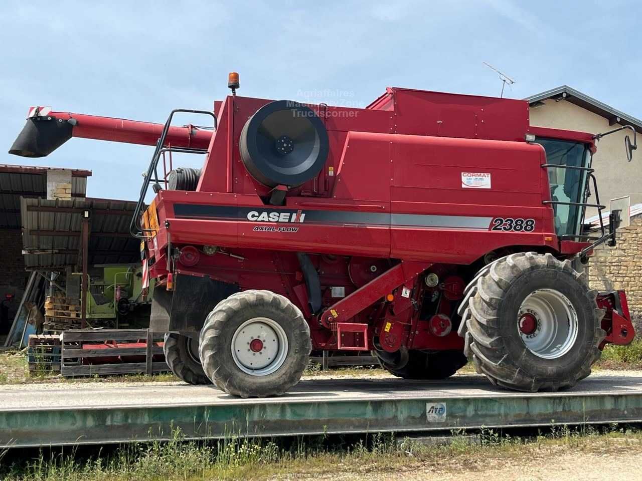 Комбайн Case IH 2388