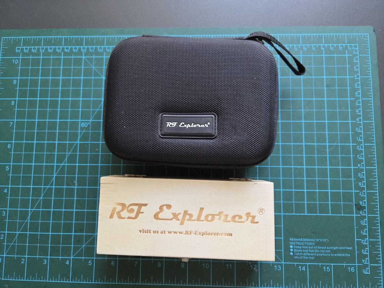 Спектральний аналізатор RF Explorer 4G Combo+