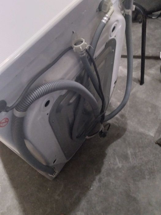 Oportunidade. Máquina de lavar e secar roupa LG 10,5/7 KG,  pouco uso.