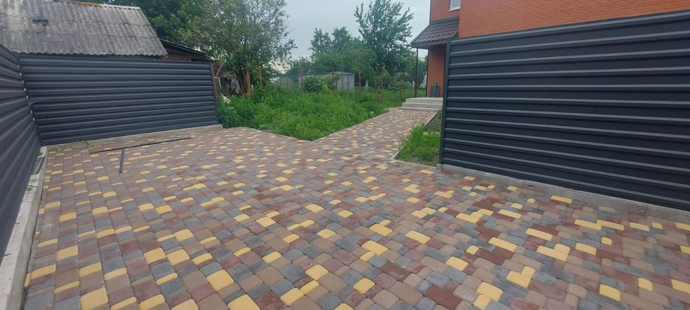 Продам частину нового будинку  на крошні.