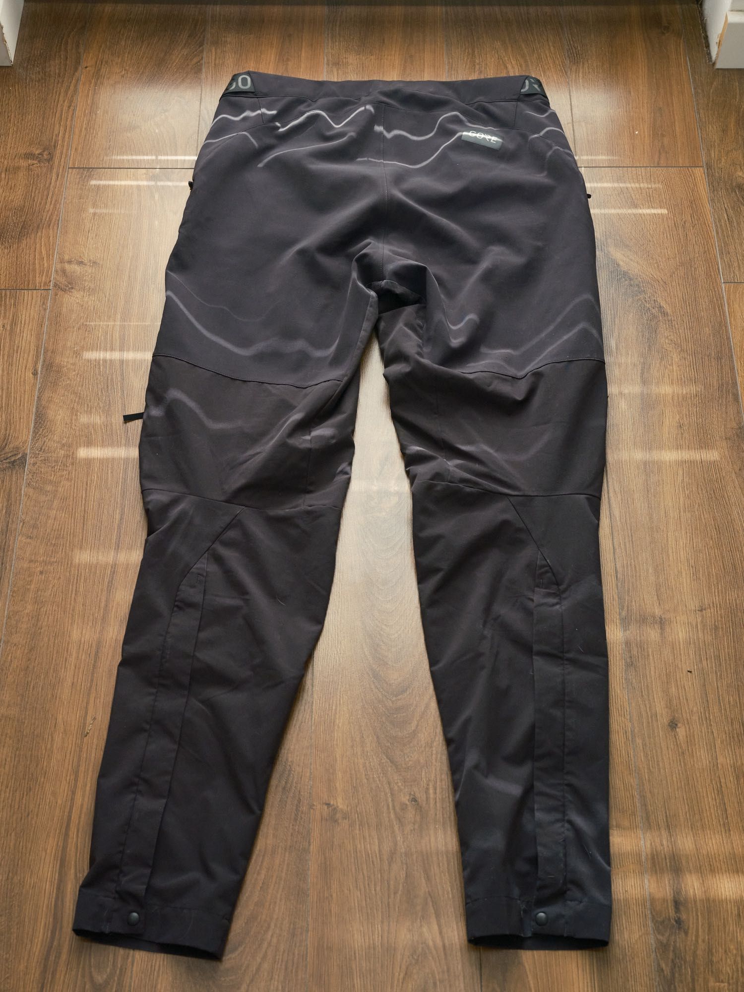 Spodnie rowerowe GoreWear Fernflow L czarne Gore-tex Infinium