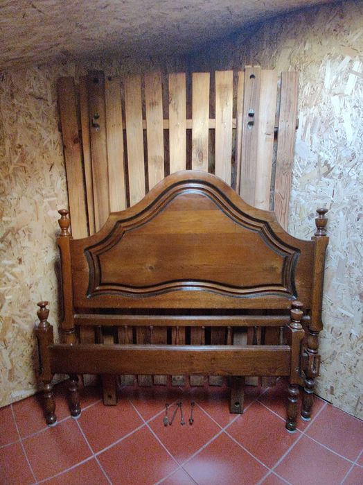 Cama de casal com estrado