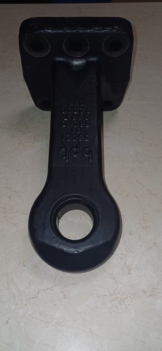 Zaczep doczołowy fi40 M16 rozstaw 110x100