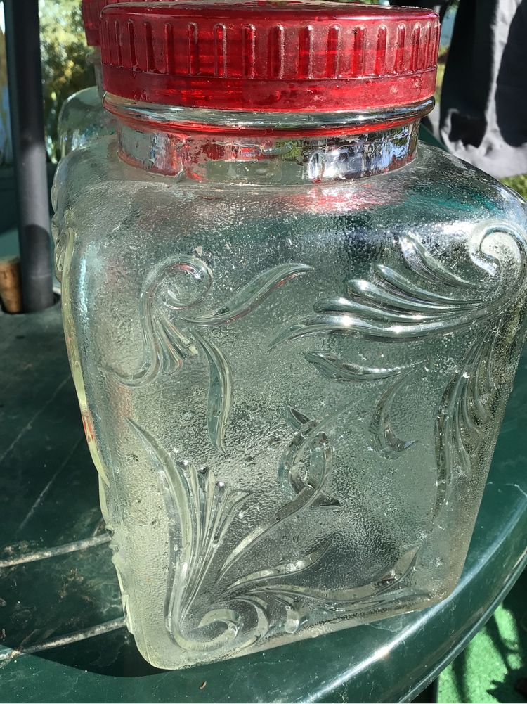 Frasco vidro anos 50/60 com tampa