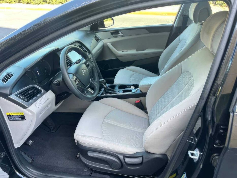 Hyundai Sonata SE      2017