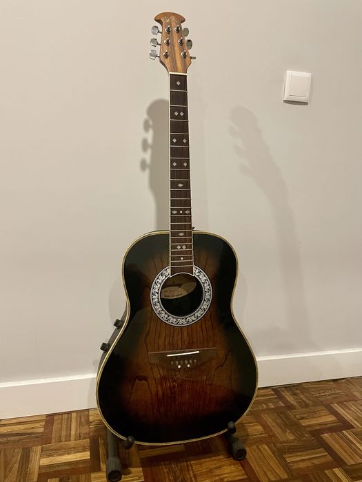 Guitarra Academy ovation roundback