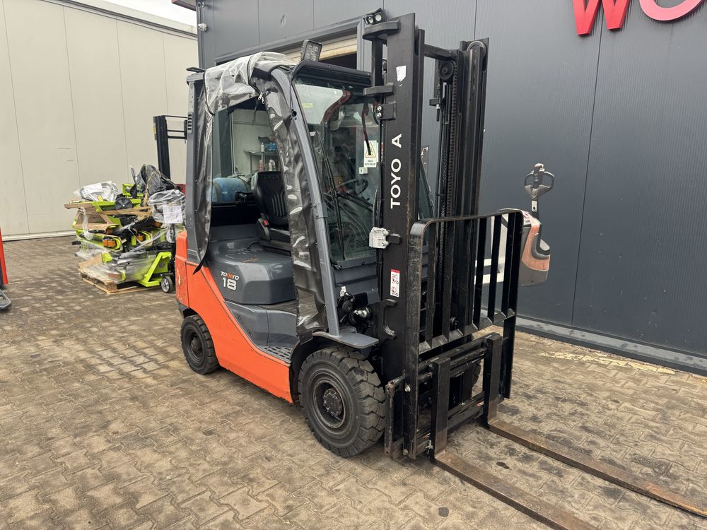Wózek widłowy Toyota 1800 kg 2016 r Toyota 8-FGF 18 330 cm 1800 kg