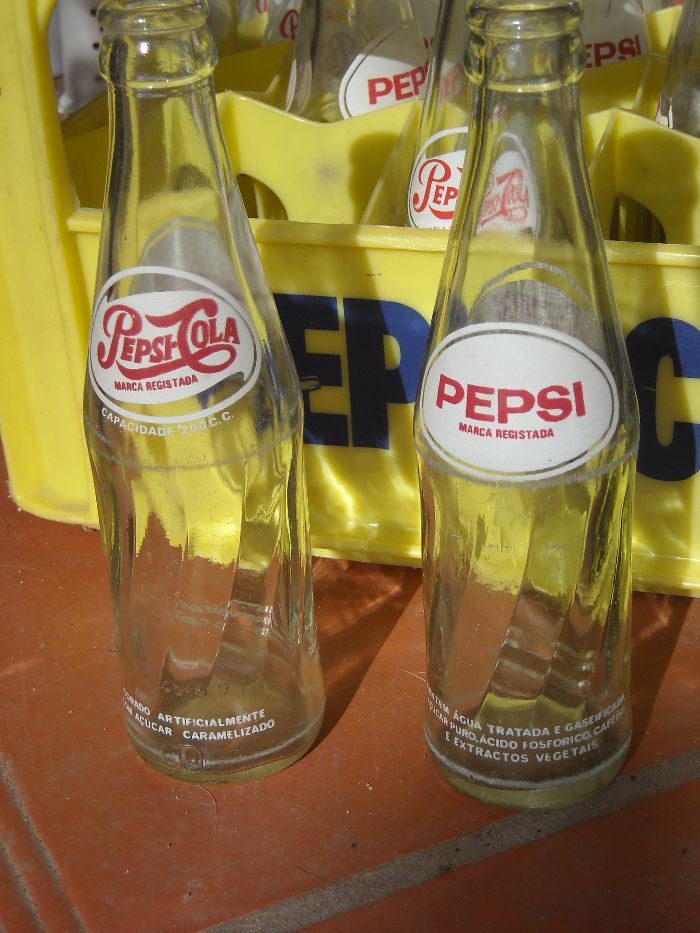 Garrafas antigas vintage Pepsi Cola 20cl com grade original