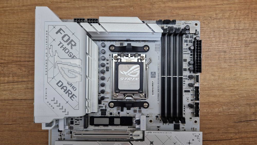 Płyta główna ASUS ROG STRIX X870-A GAMING WIFI box gwarancja nr. N2346