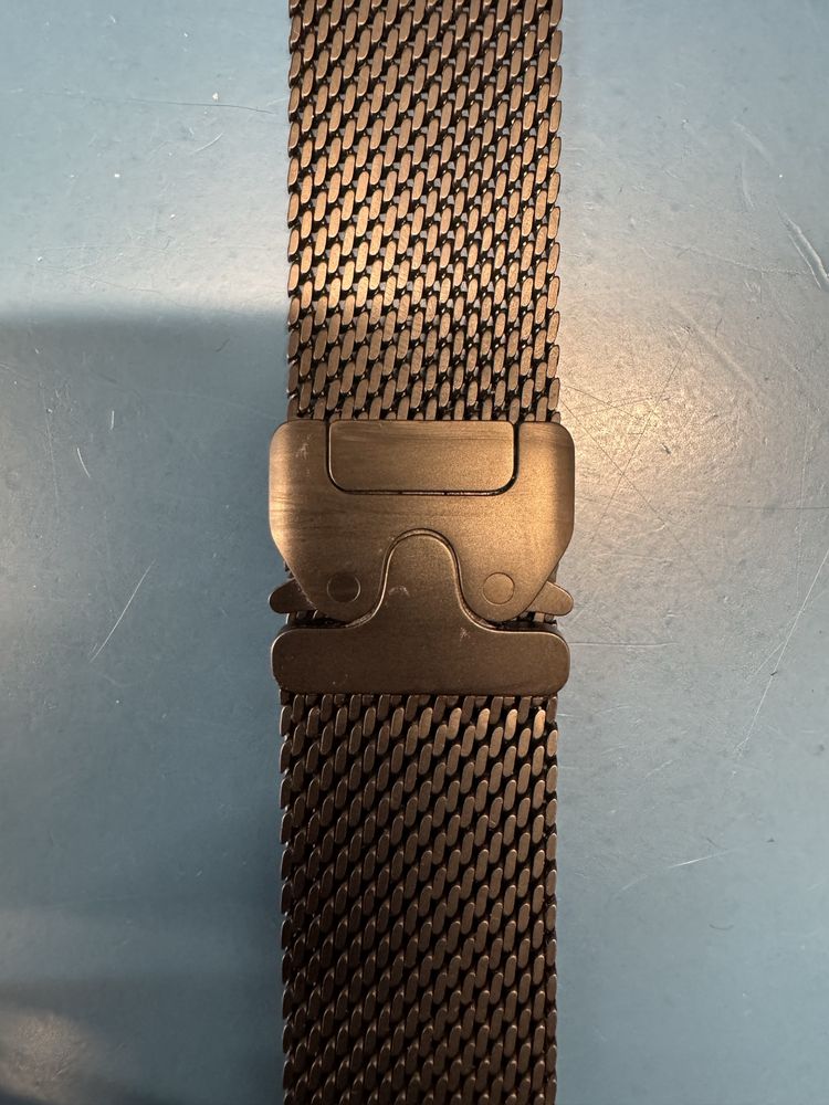 Apple 49mm Black Titanium Milanese Loop - Medium