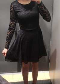 Koronkowa czarna sukienka