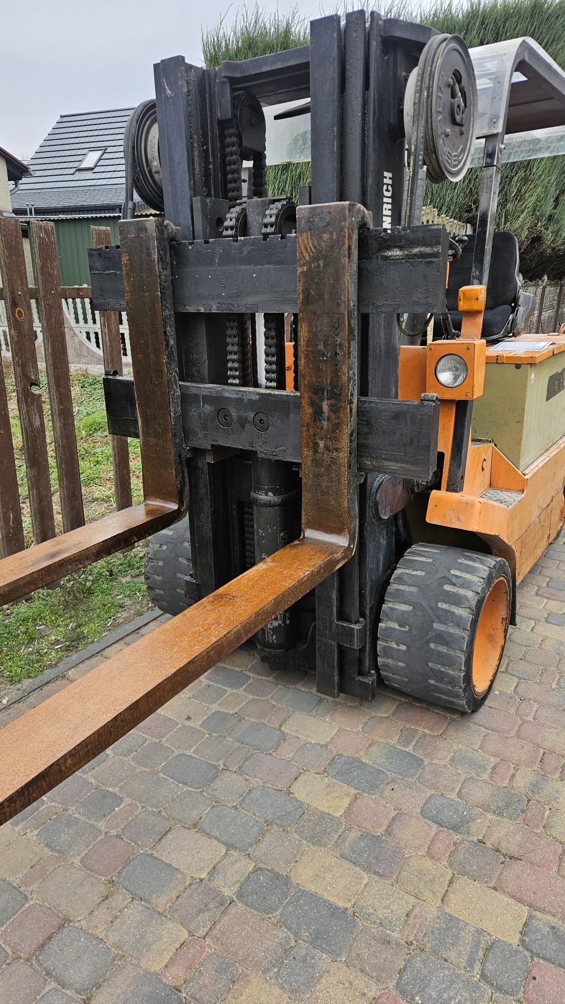 Widlak elektryczny Yale 5 ton triplex 4 sekcje kontenerowy wolny skok
