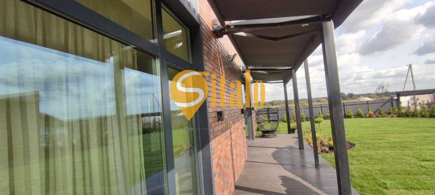 Новий будинок з ремонтом та каміном в Підгірцях,