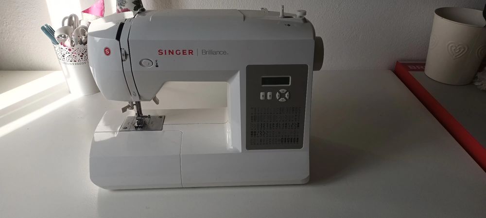 Maquina costura Singer Brillance