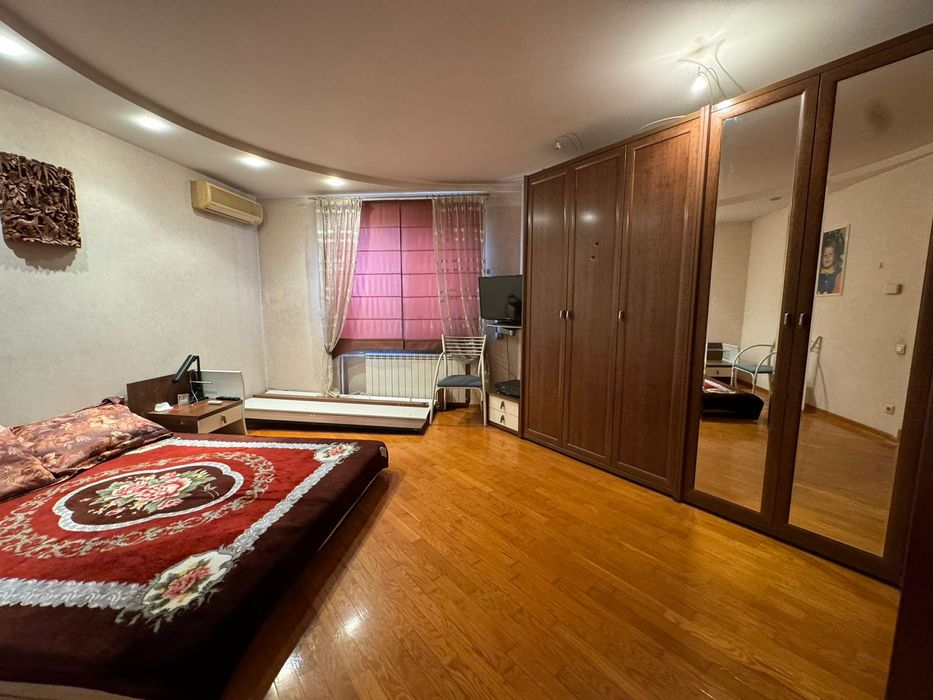 168 метров. Центр. 5/10 эт. Новый дом. ГАЗ. Ремонт. ул. Б.Хмельницкого