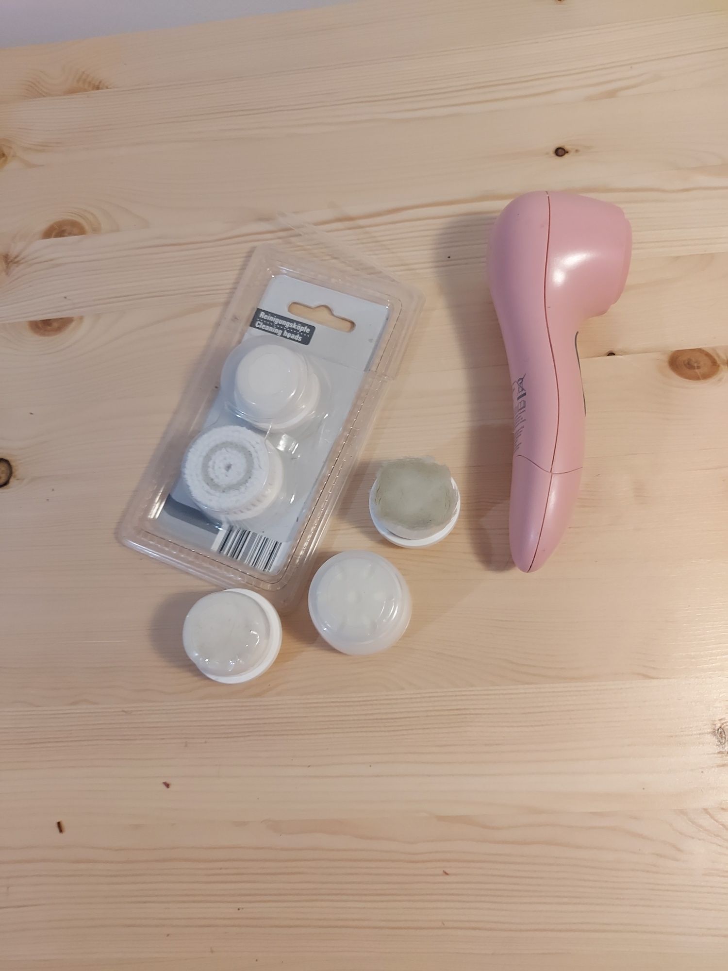 Szczoteczka elektryczna do twarzy różowa facial brush