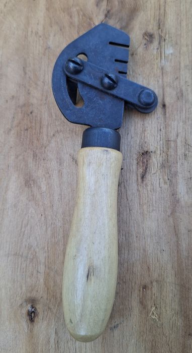 Разводка для пил. Паяльник медный.