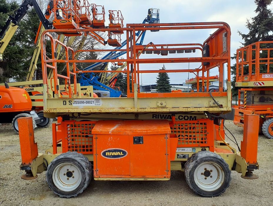 JLG 260MRT  Podnośnik nożycowy spalinowy JLG 260MRT
