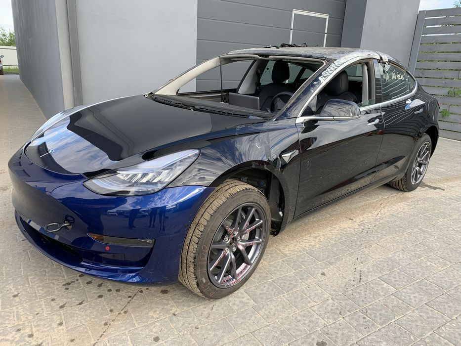 Тесла сервіс тесла ремонт відновлення тесли після дтп