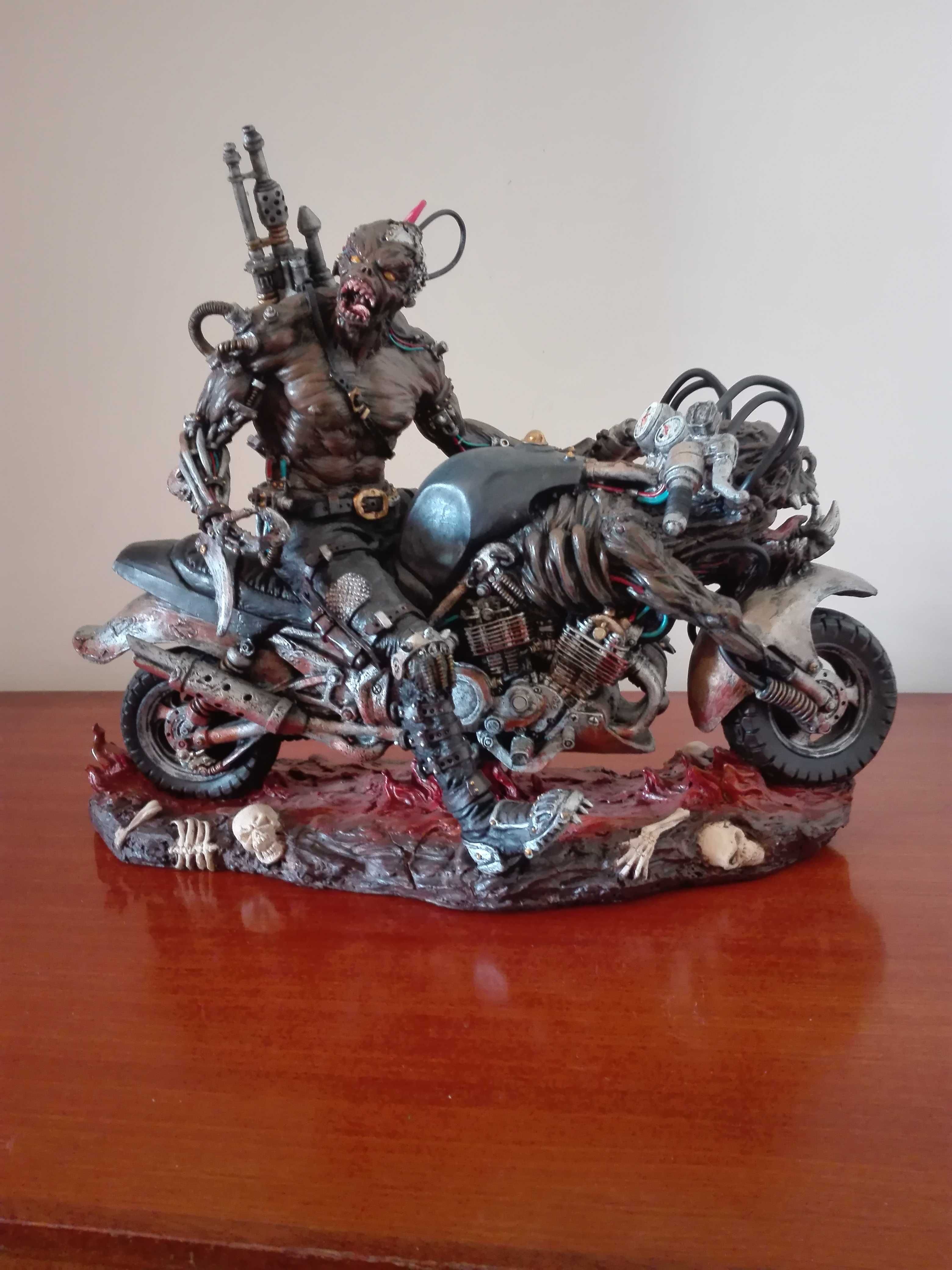 Estatueta Techno Demon Biker