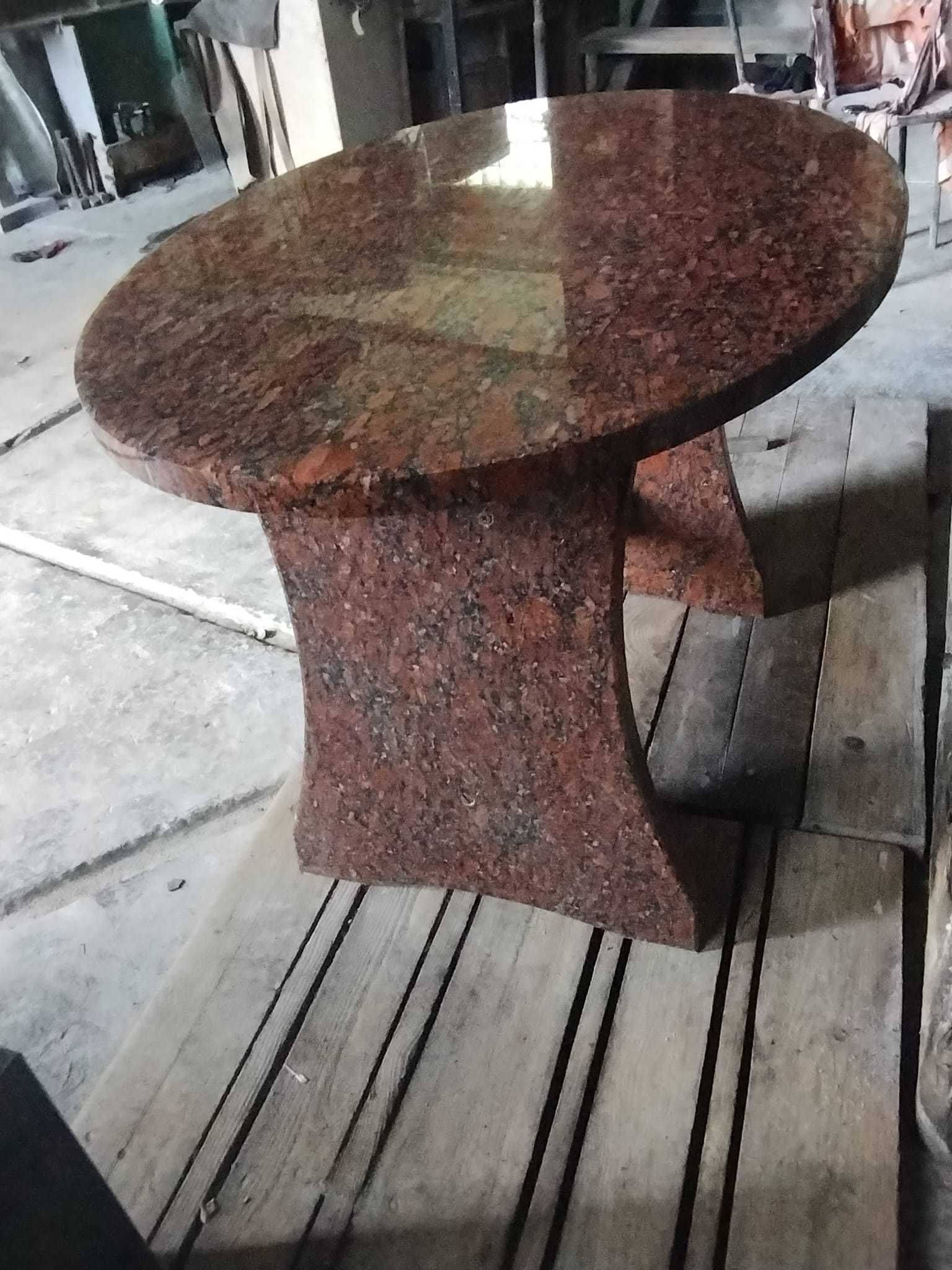 stolik z kamienia