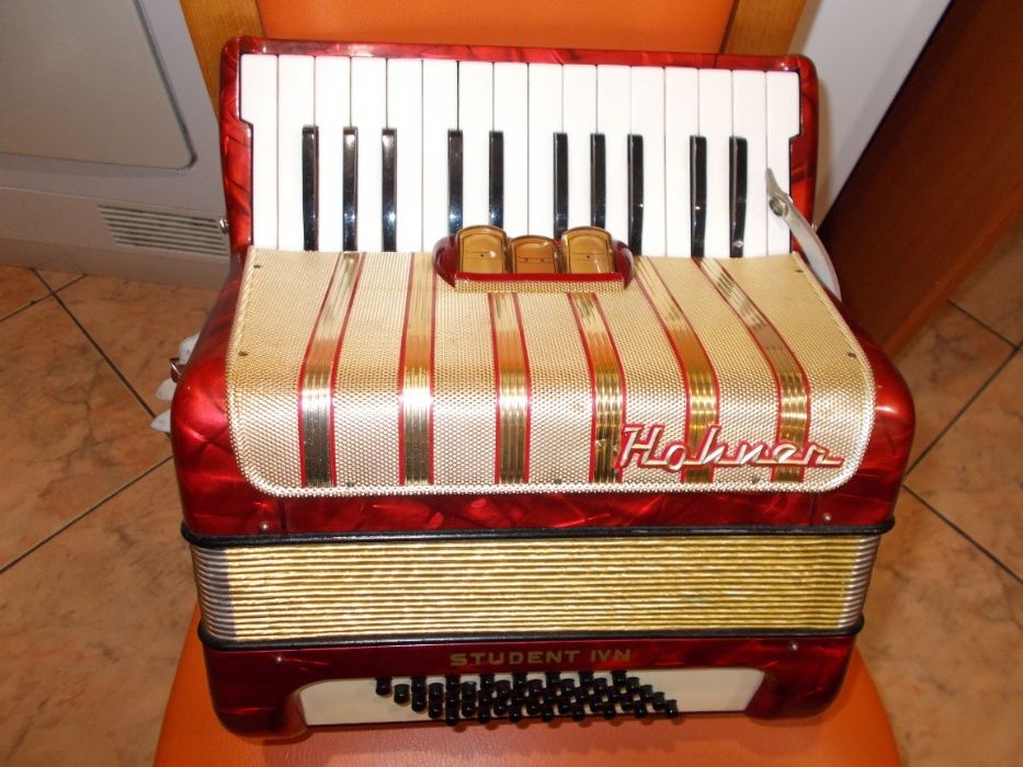 akordeon hohner student 40 basów stan instrumentów bardzo dobry