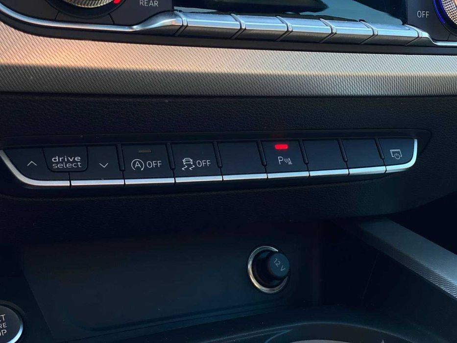 Audi A4 2016 (2.0T Premium 2016 Gray 2.0L) (Розстрочка / Лізинг)