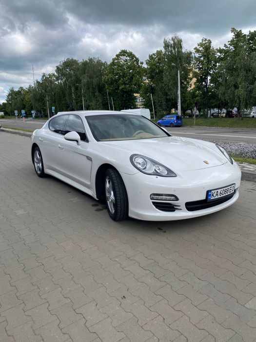 Продаю Porshe Panamera