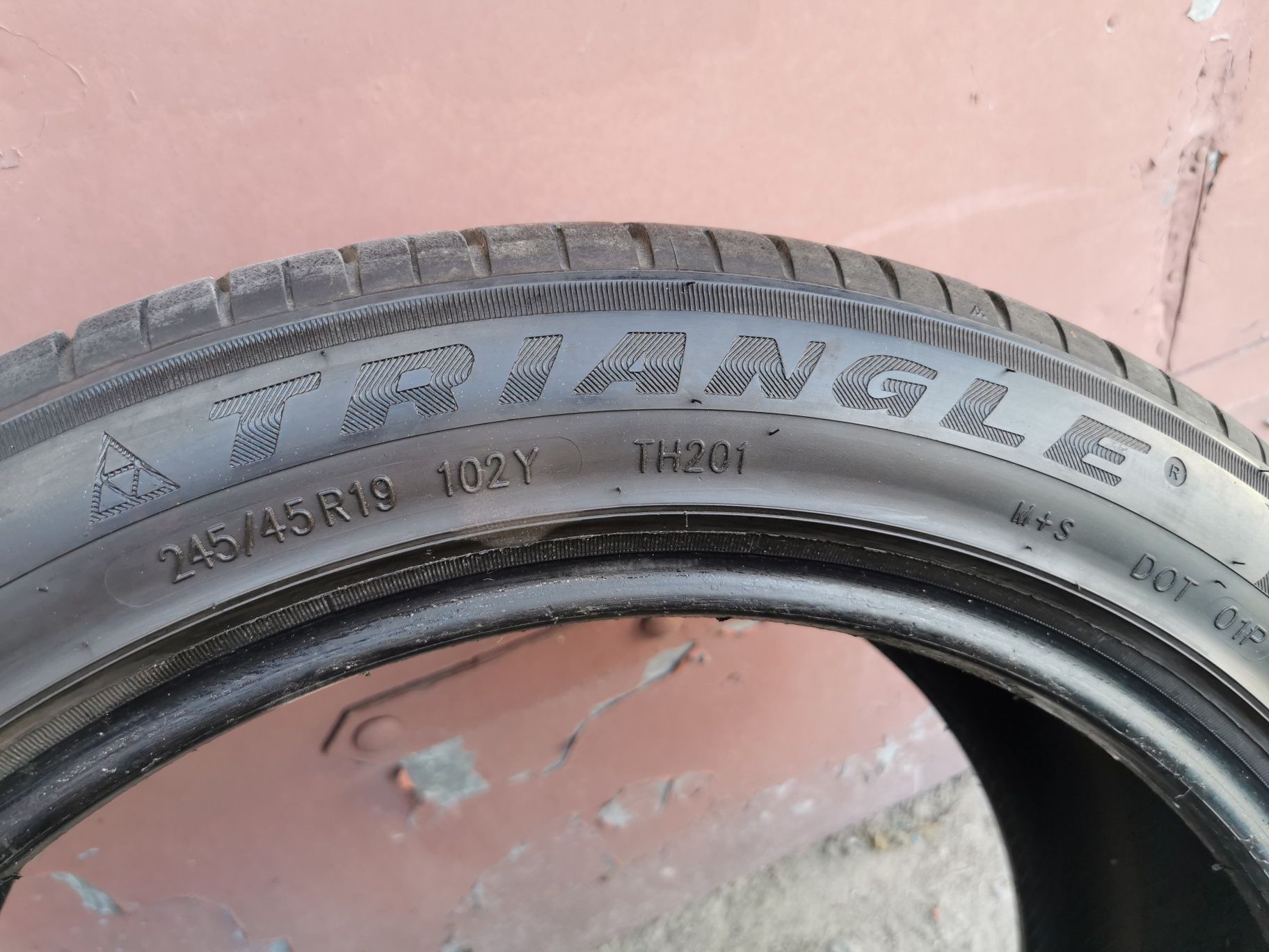 Triangle Sportex 245/45/19