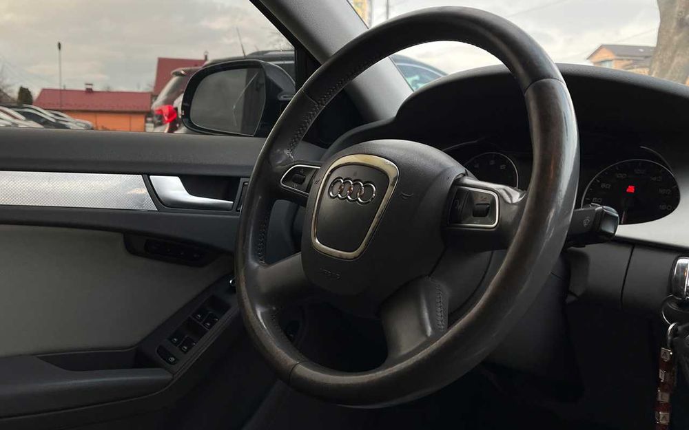 Audi A4  2012 р.