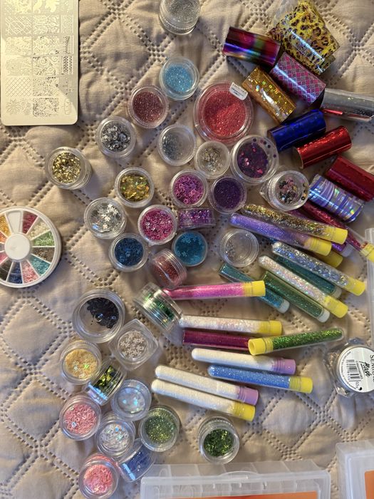 Sprzedam akcesoria do paxnokcji żelowych