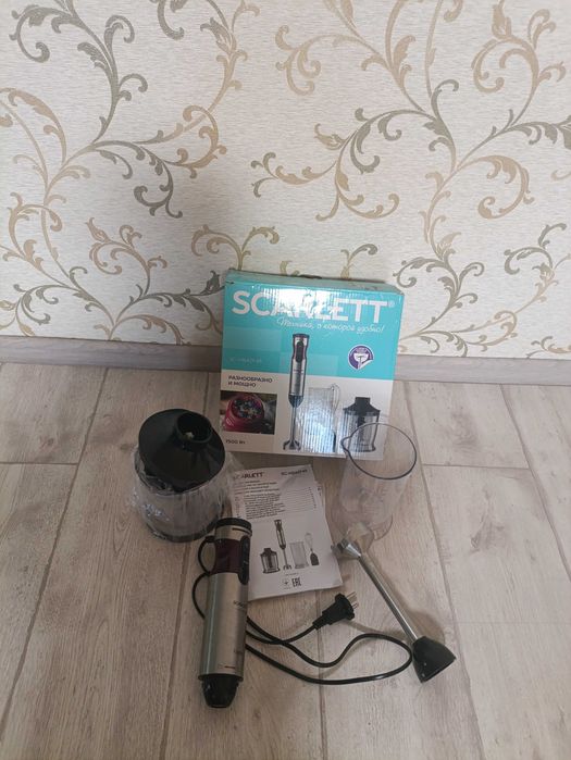 Блендер scarlett SC-HB42F45