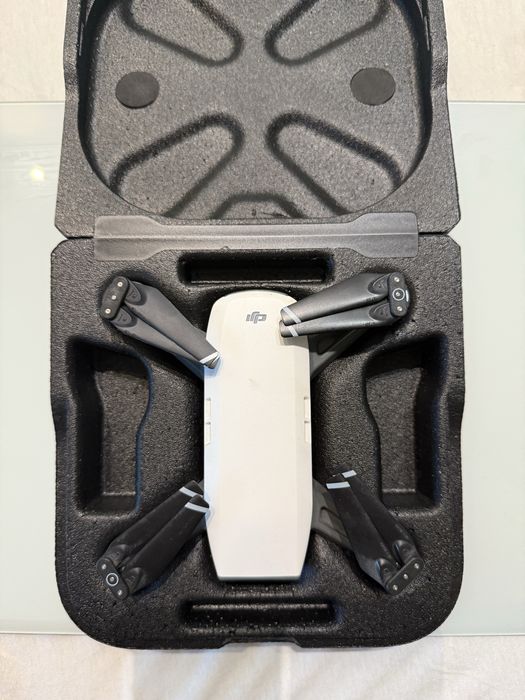 Dron DJI spark .