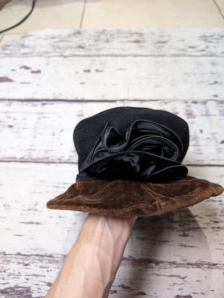 Czarny kapelusz okrągły vintage 90's retro