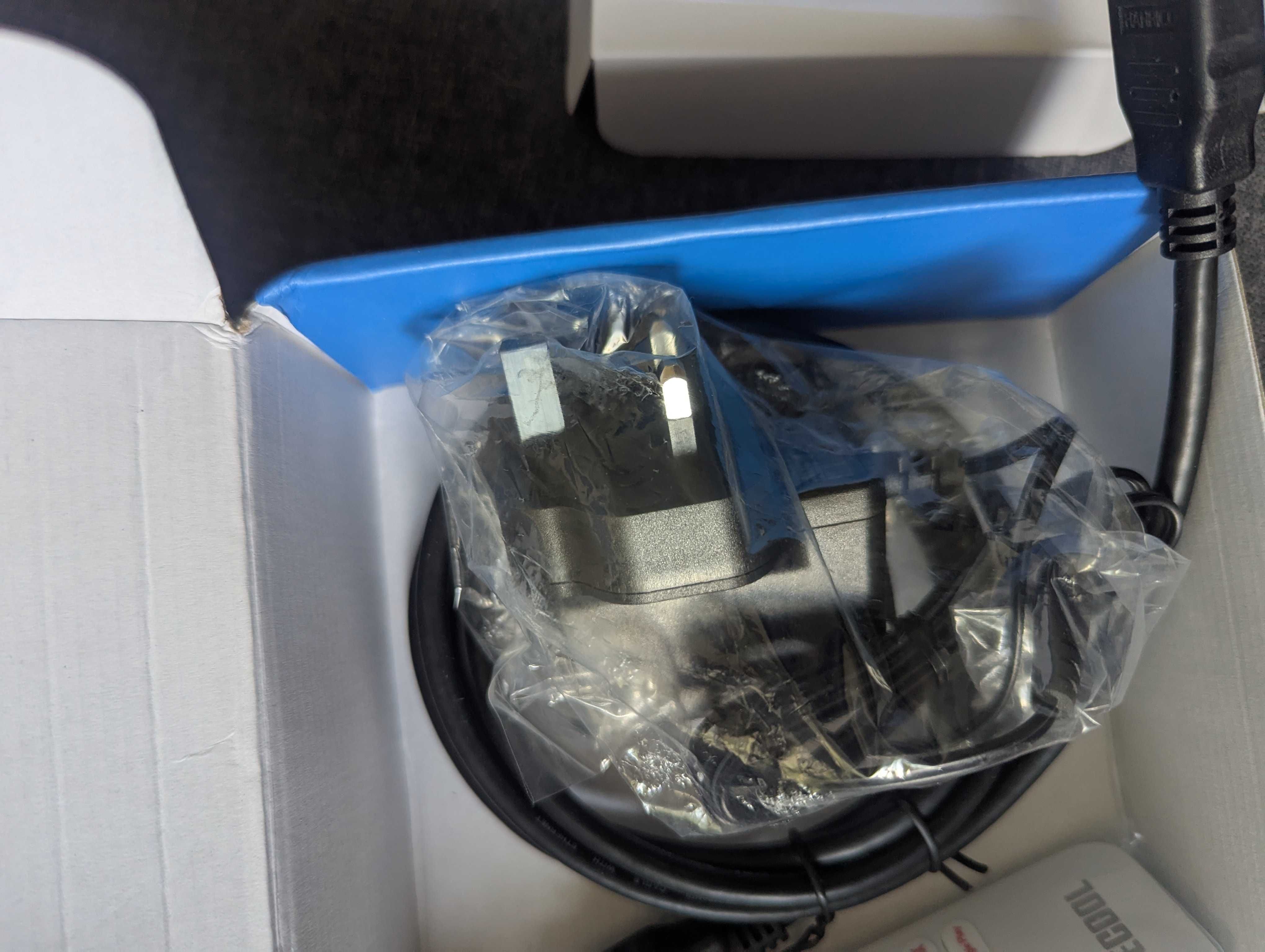 Vendo - Box Android Mecool KM2 - Nova - Tomada UK
